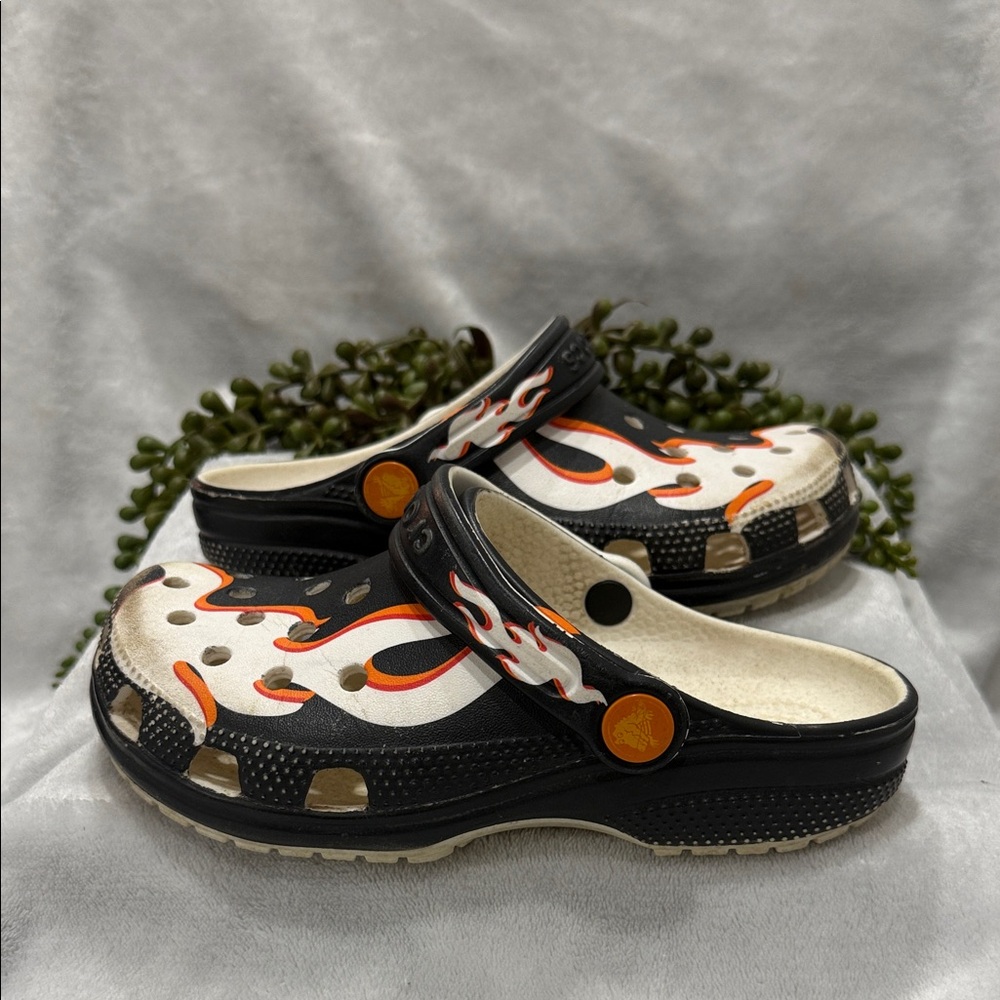 CROCS Kids Beige Sole with Textured Flames Design - Size 13